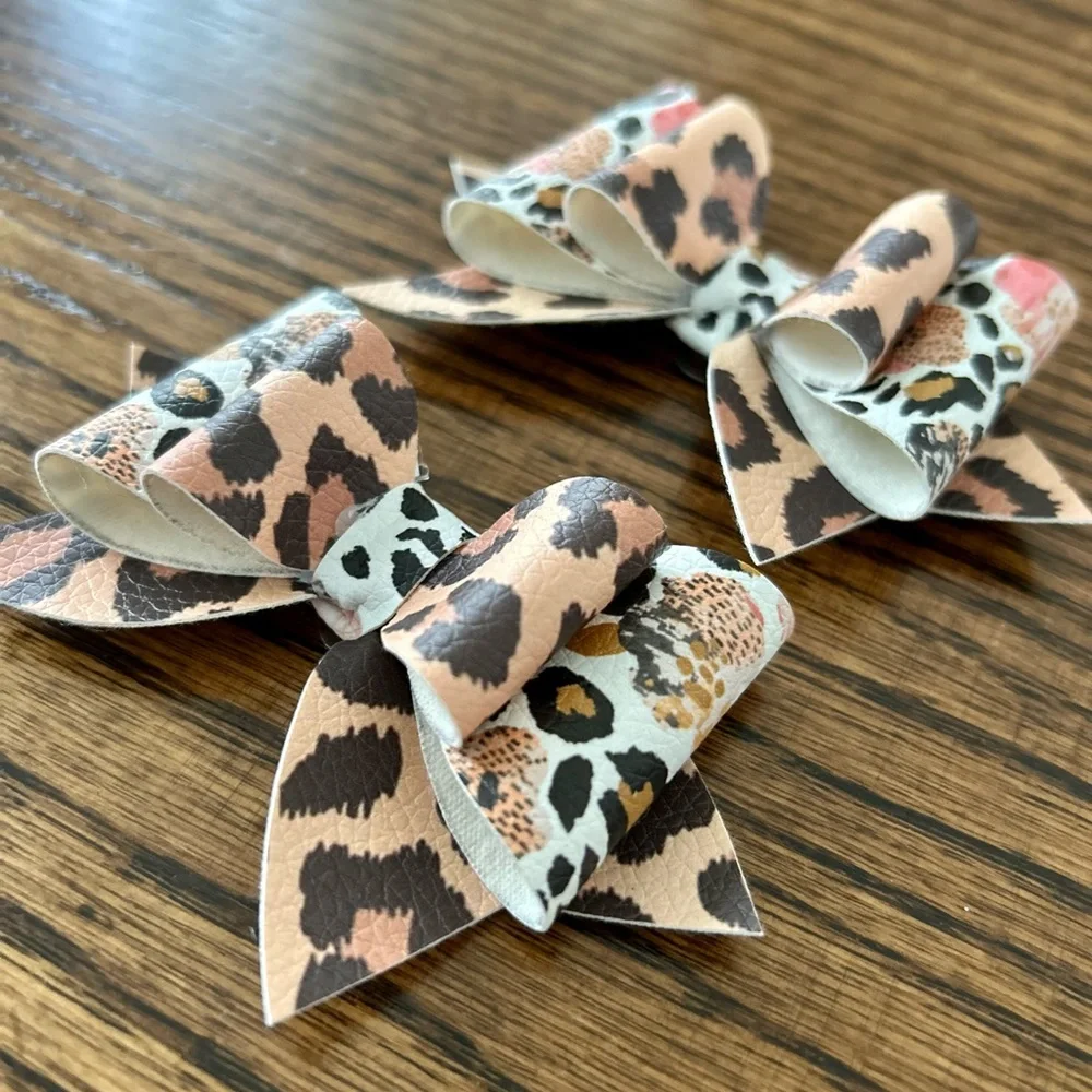 SOLD•Shoe Clips - Picture 3 of 3